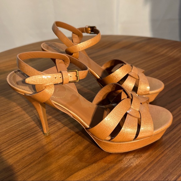 Yves Saint Laurent Shoes - YSL sandal. Salmon coloured leather